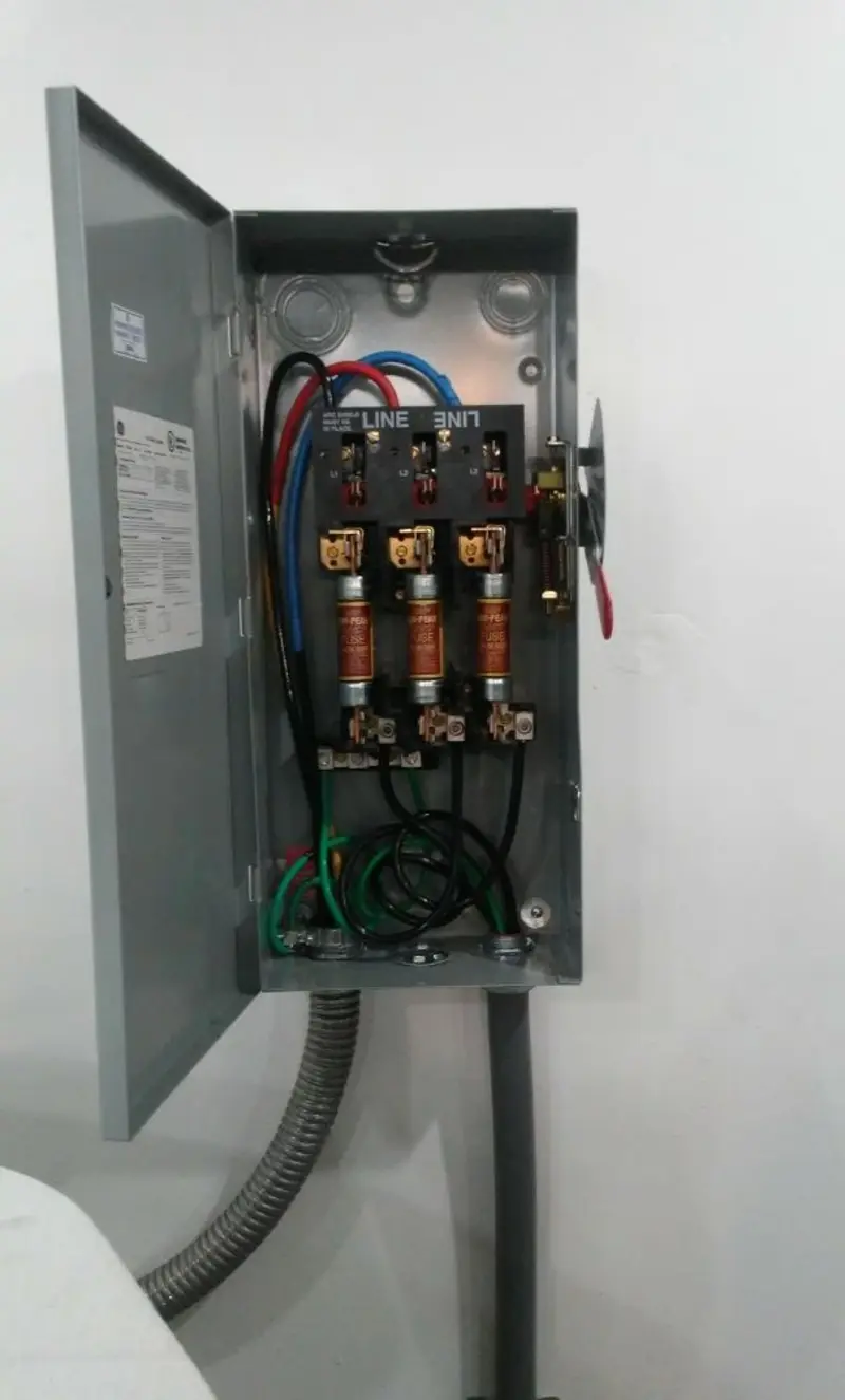 Three-phase disconnect switch installed for Smoke Detector Installation in Auburn